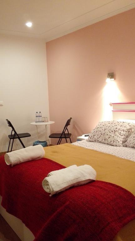 Martim Moniz 28 Guest House Lissabon Zimmer foto